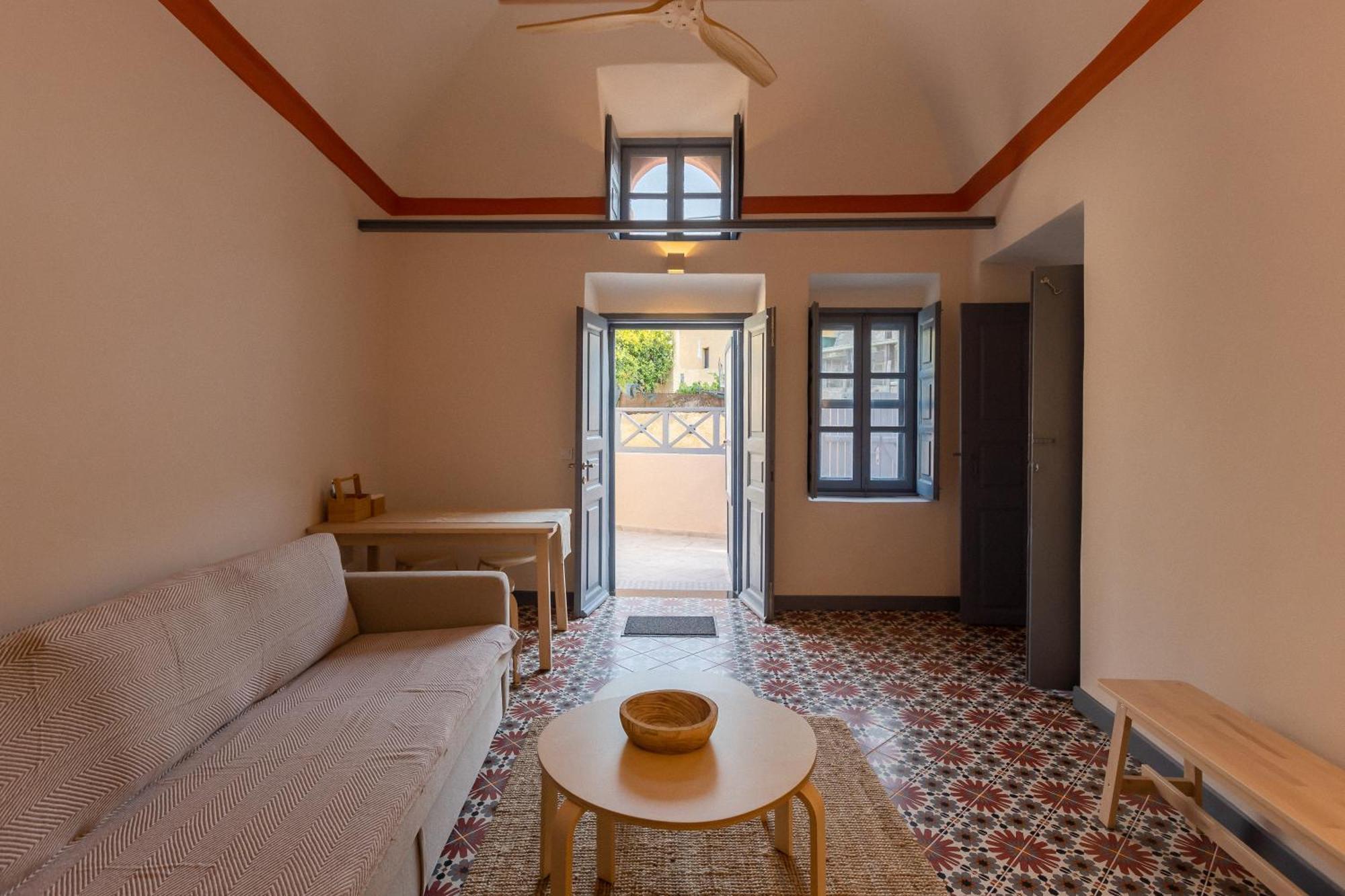 St.Mammas Traditional Apartment ميساريا المظهر الخارجي الصورة